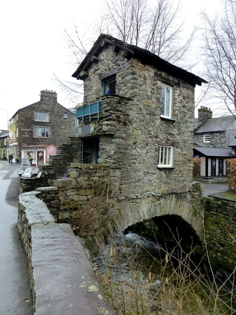 13. Bridge House в Амблсайде (Кумбрия, Англия)