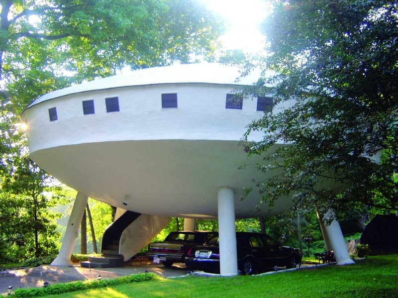 10. Летающая тарелка