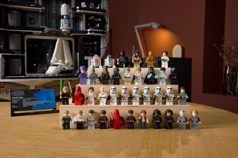 Гигантская Звезда Смерти из 9023 деталей LEGO