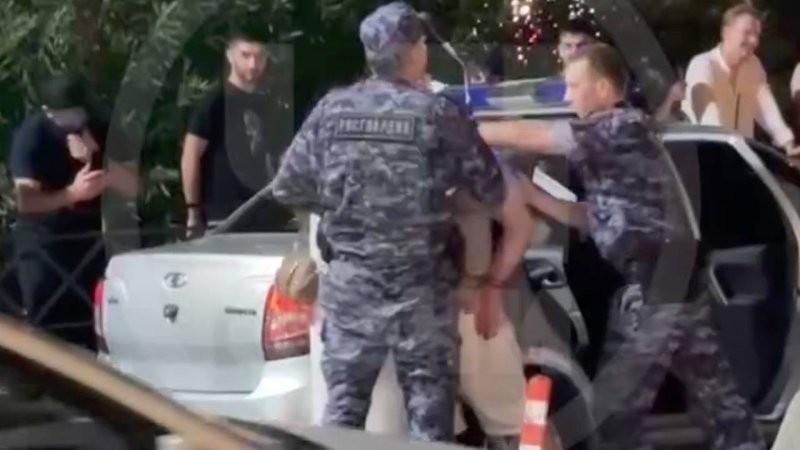 В Сочи отдыхающие устроили драку на улице и были задержаны Росгвардией
