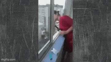 Остается надеяться, что внизу никого не было