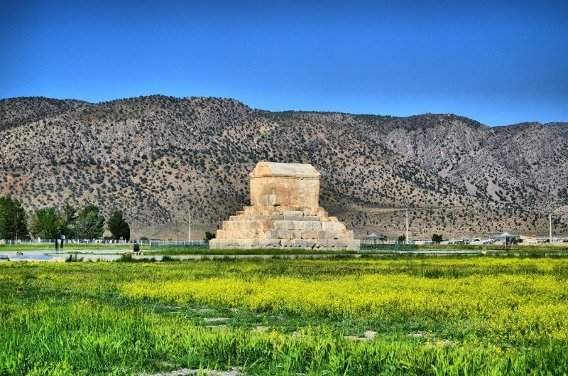 Гробница Кира, пережившая тысячелетия землетрясений