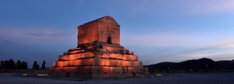 Гробница Кира, пережившая тысячелетия землетрясений
