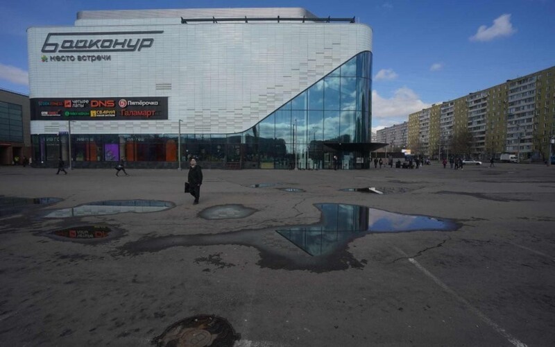 В Москве благоустраивают территории около станций метро и МЦД. Фото до/после