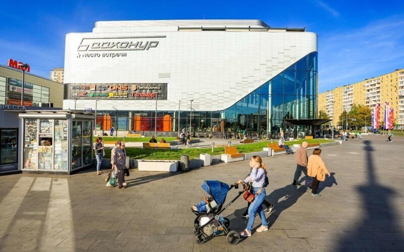 В Москве благоустраивают территории около станций метро и МЦД. Фото до/после