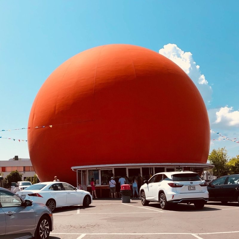 3. Gibeau Orange Julep - придорожная достопримечательность и ресторан быстрого питания в Монреале, Квебек, Канада