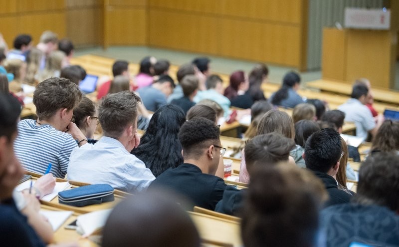 Старший курс универа. Неожиданно