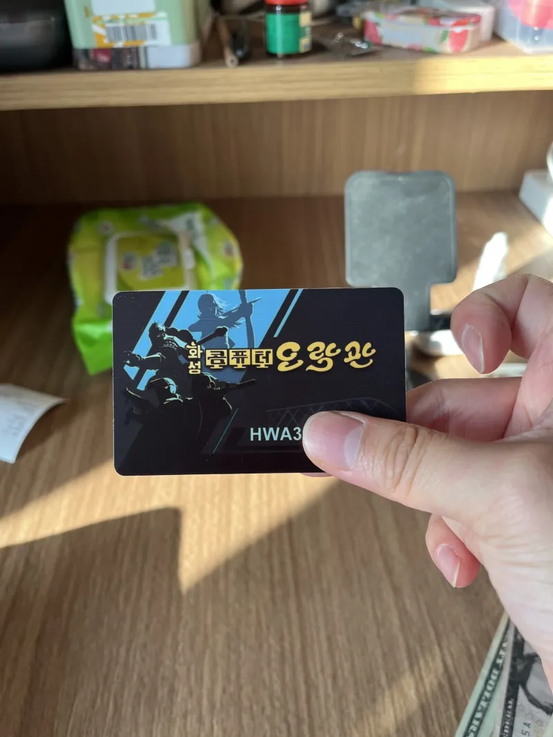 Блогер показала компьютерный клуб в Северной Корее, в котором можно поиграть в Dota 2