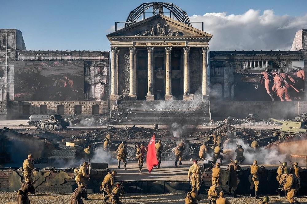 Единственный государственный праздник ноября