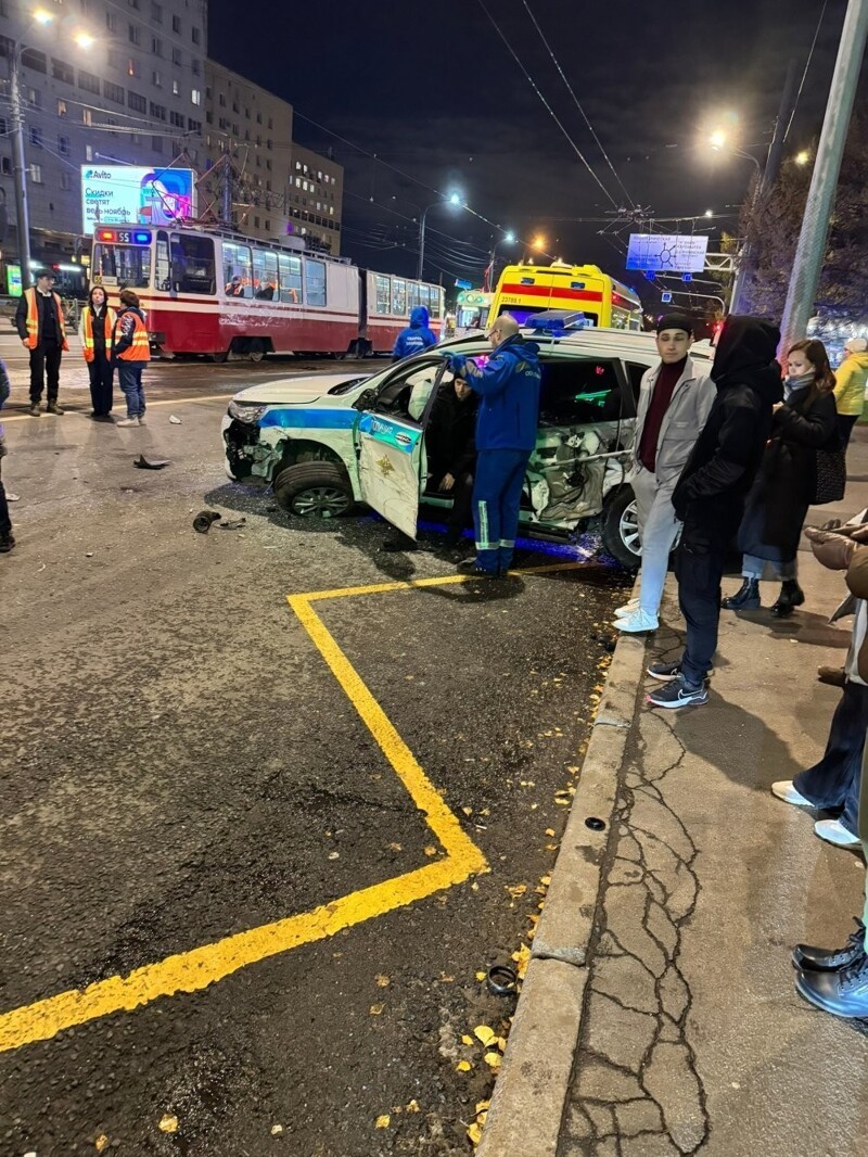 ДТП в Санкт-Петербурге "БМВ vs Трамвай vs Полиция"