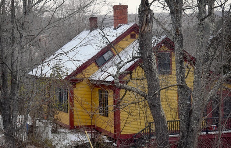 Ведьмины окна Вермонта – архитектурная загадка под крышей