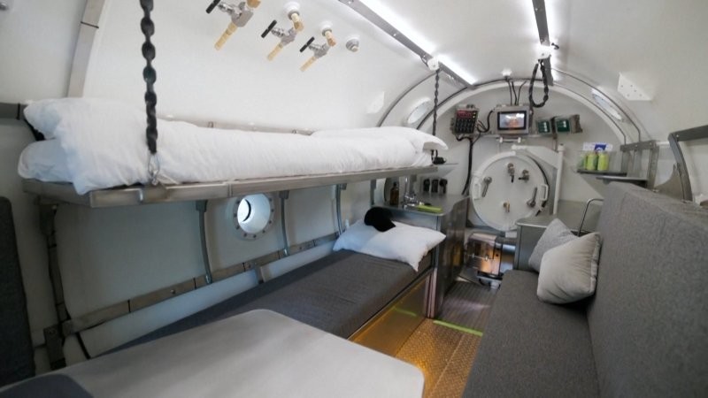 Подводная база на глубине 50 метров, где исследователи проведут не одну неделю