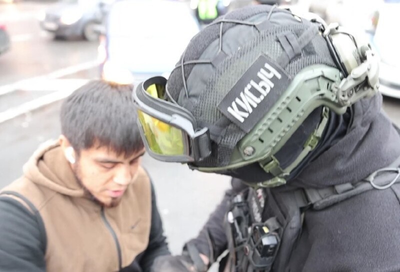 Полицейский рейд на на мигрантов в Санкт-Петербурге