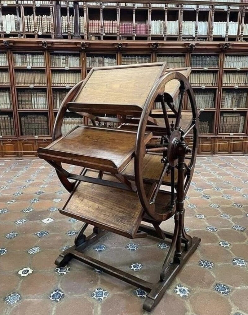 Колесо знаний – революционный механизм Агостино Рамелли