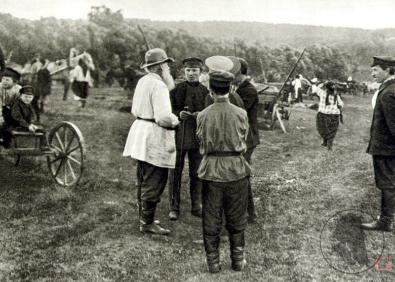 Как Лев Толстой обращался со своими крепостными. И почему не сразу отпустил их на волю