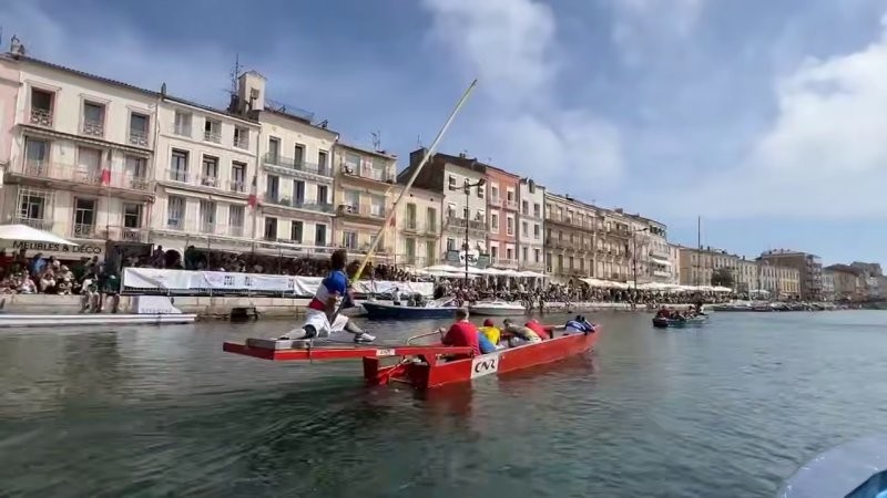 Французские жонты: когда рыцарские поединки переносятся на воду