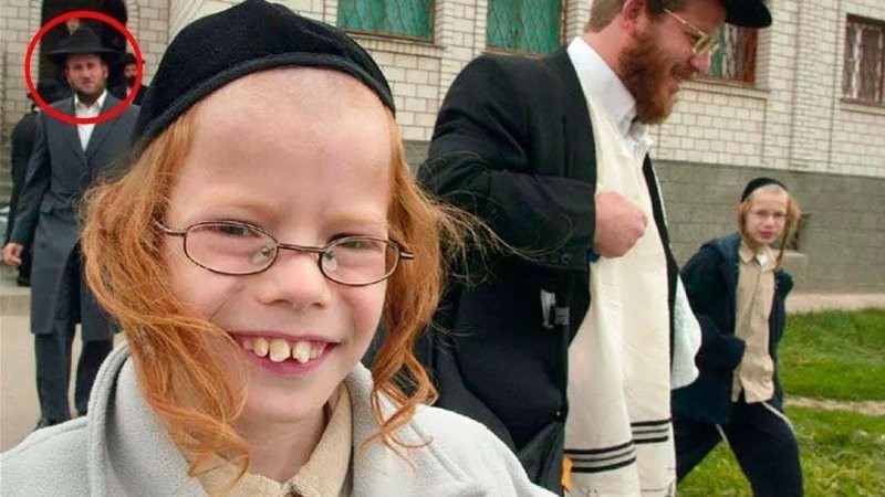 Почему евреи делятся на две группы и чем они так отличаются