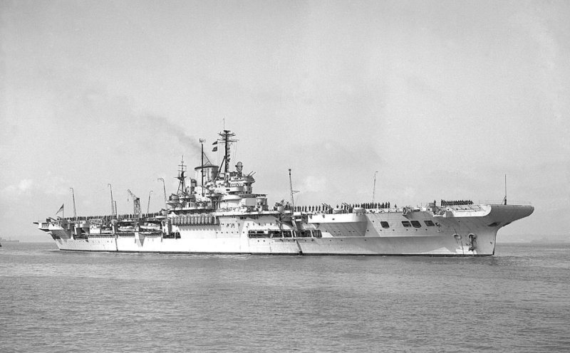 «Выдающийся» британец: история службы авианосца HMS Illustrious