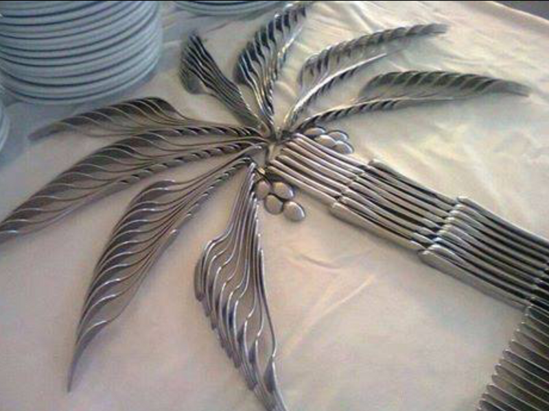 22. В тени пальм