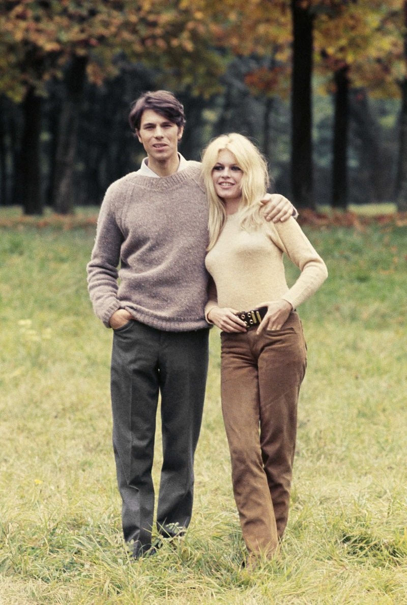 «Она любила меха, а я — свою семью»: как первая красавица Франции променяла нежеланное дитя на свободу