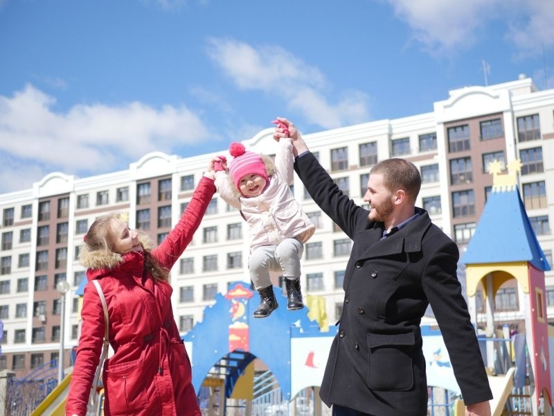 Матвиенко заявила, что в России должно стать модным рожать детей сразу после совершеннолетия