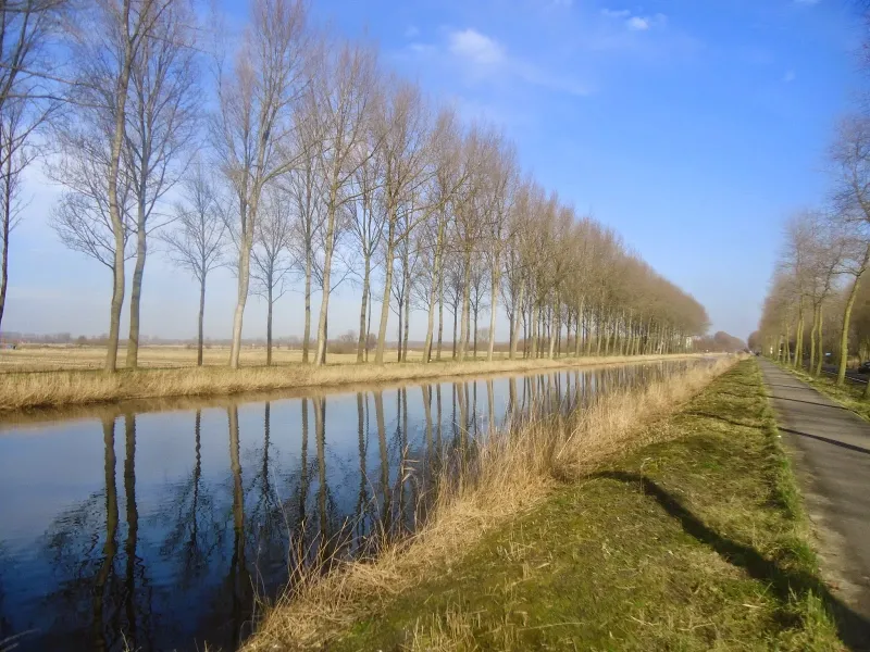 Канал Наполеона – водная артерия, построенная вопреки британскому флоту