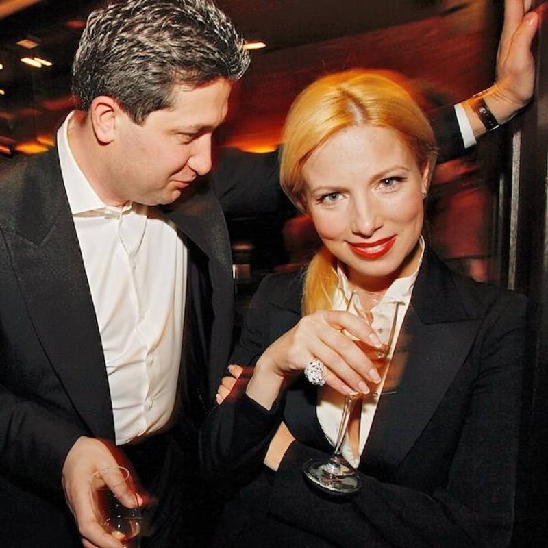 Жены экс-замминистра Иванова требуют вернуть их драгоценности