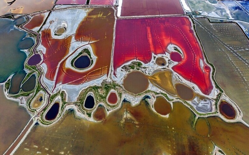 Китайское озеро, рождающее радугу, богатство и эмоции