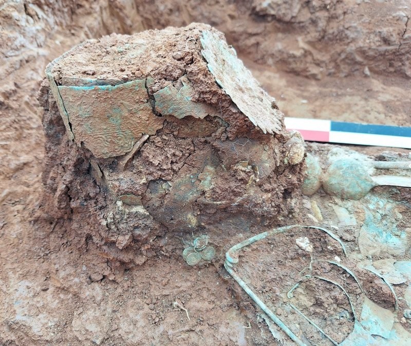 В Греции обнаружили захоронение женщины в перевёрнутой диадеме