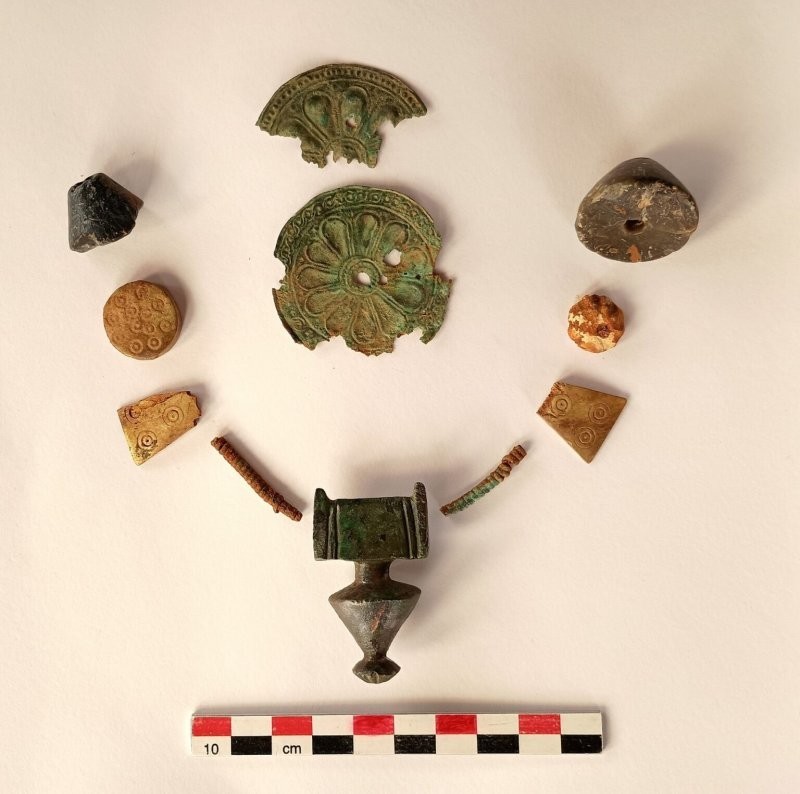 В Греции обнаружили захоронение женщины в перевёрнутой диадеме