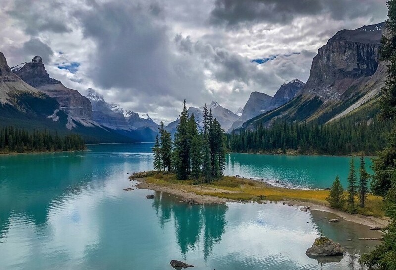 17. Остров Духа (Спирит) — один из символов Канады в национальном парке Джаспер
