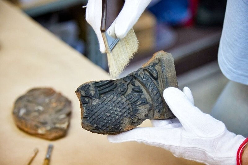 Коллекция изразцов с символом русских царей - двуглавым орлом