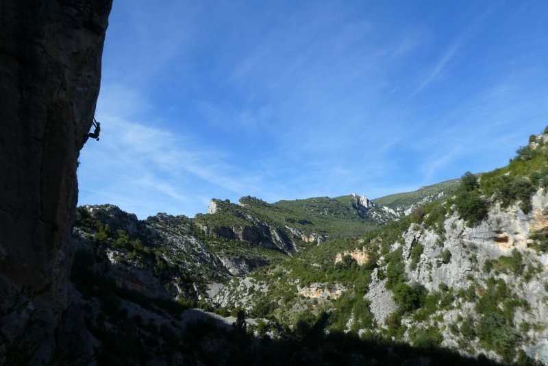 Арка Роделлара: гора с дырой, через которую бросают вызов небу и судьбе