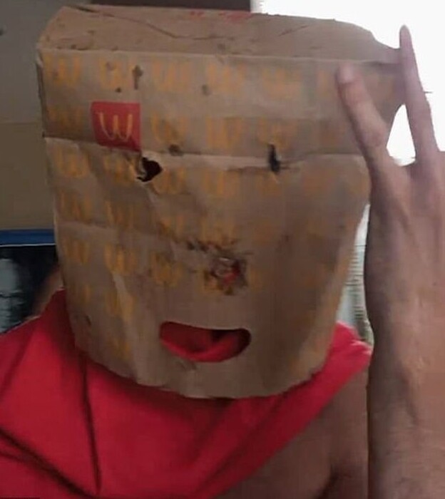 Порнозвезде, ранее переспавшей с 1057 партнерами за сутки, грозит до 15 лет тюрьмы за секс-марафон в Индонезии