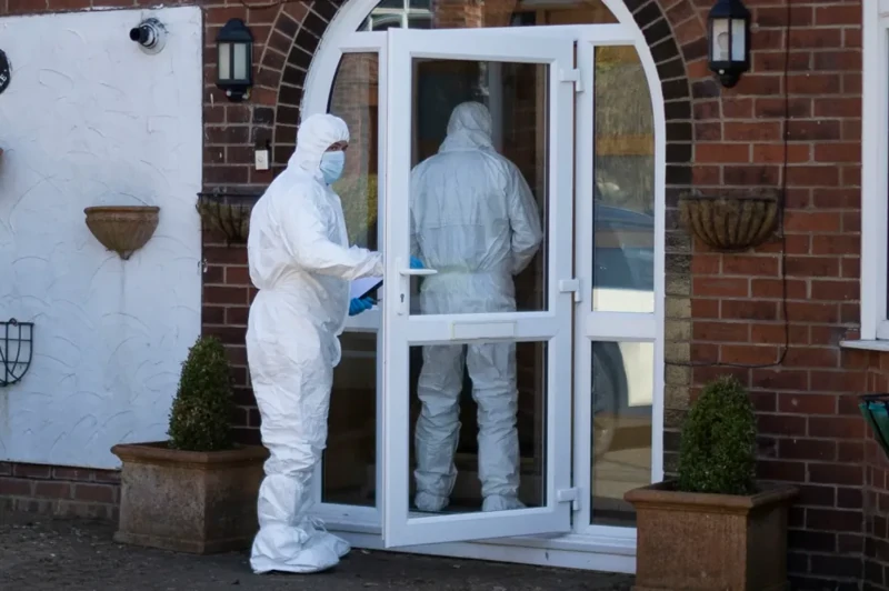 «Он сам упал на нож»: британка отрицает убийство мужа