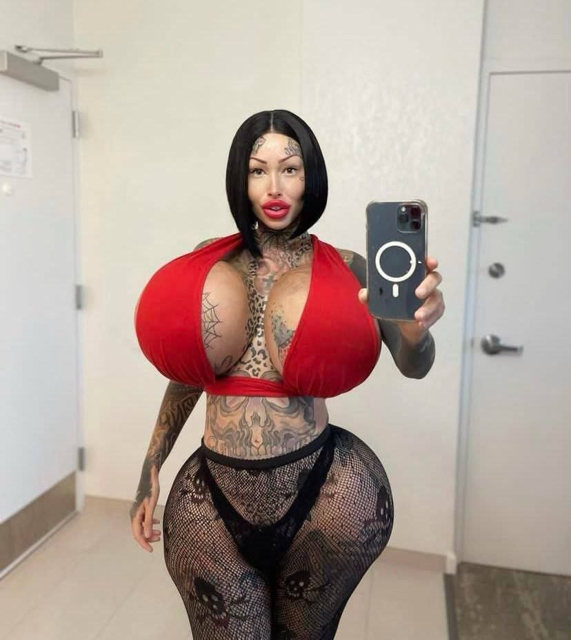 В Таиланде погибла 33-летняя жертва пластики, которую называли "живой надувной куклой"