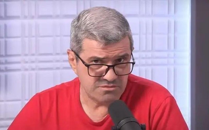 «Лучше бы в кино остался»: Шахназаров поставил на место депутата-актёра Певцова за «плевок в лицо» россиянам