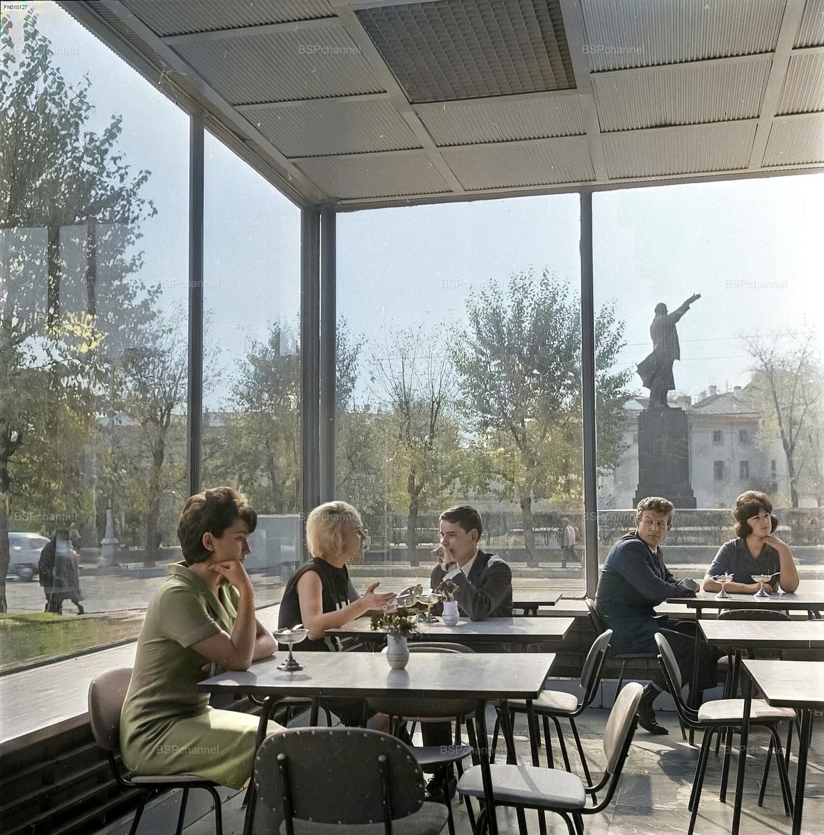 Подборка простых и потрясающих фотографий эпохи СССР