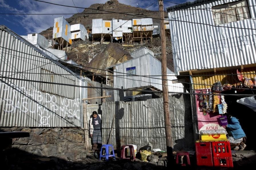 Без воздуха и логики: как 50 000 человек живут на высоте Эльбруса