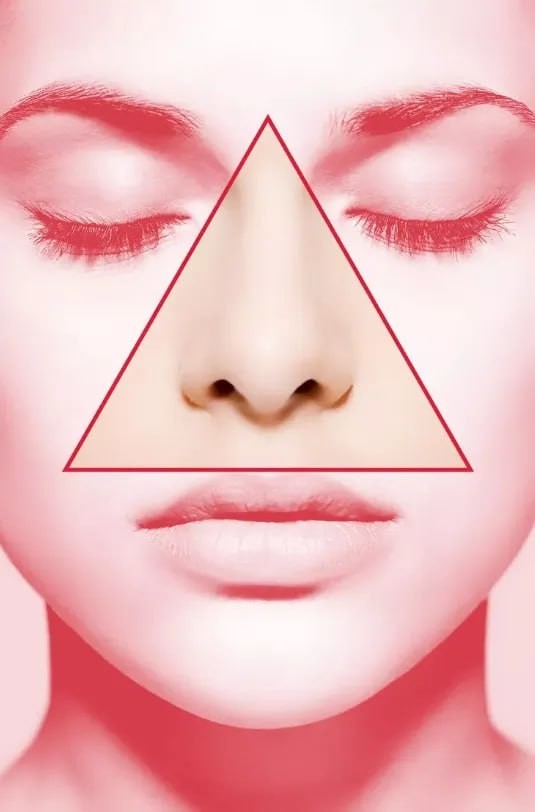 Американка выдавила прыщ - и попала в больницу с перекошенным лицом