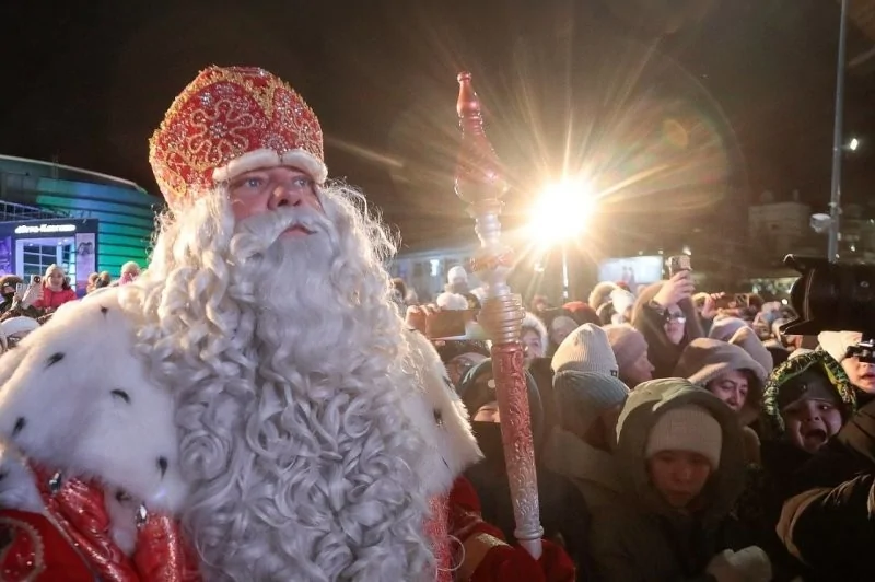 "Здравомыслящие взрослые не общаются со сказочным персонажем": в РПЦ объяснили, почему не стоит просить подарков у Деда Мороза