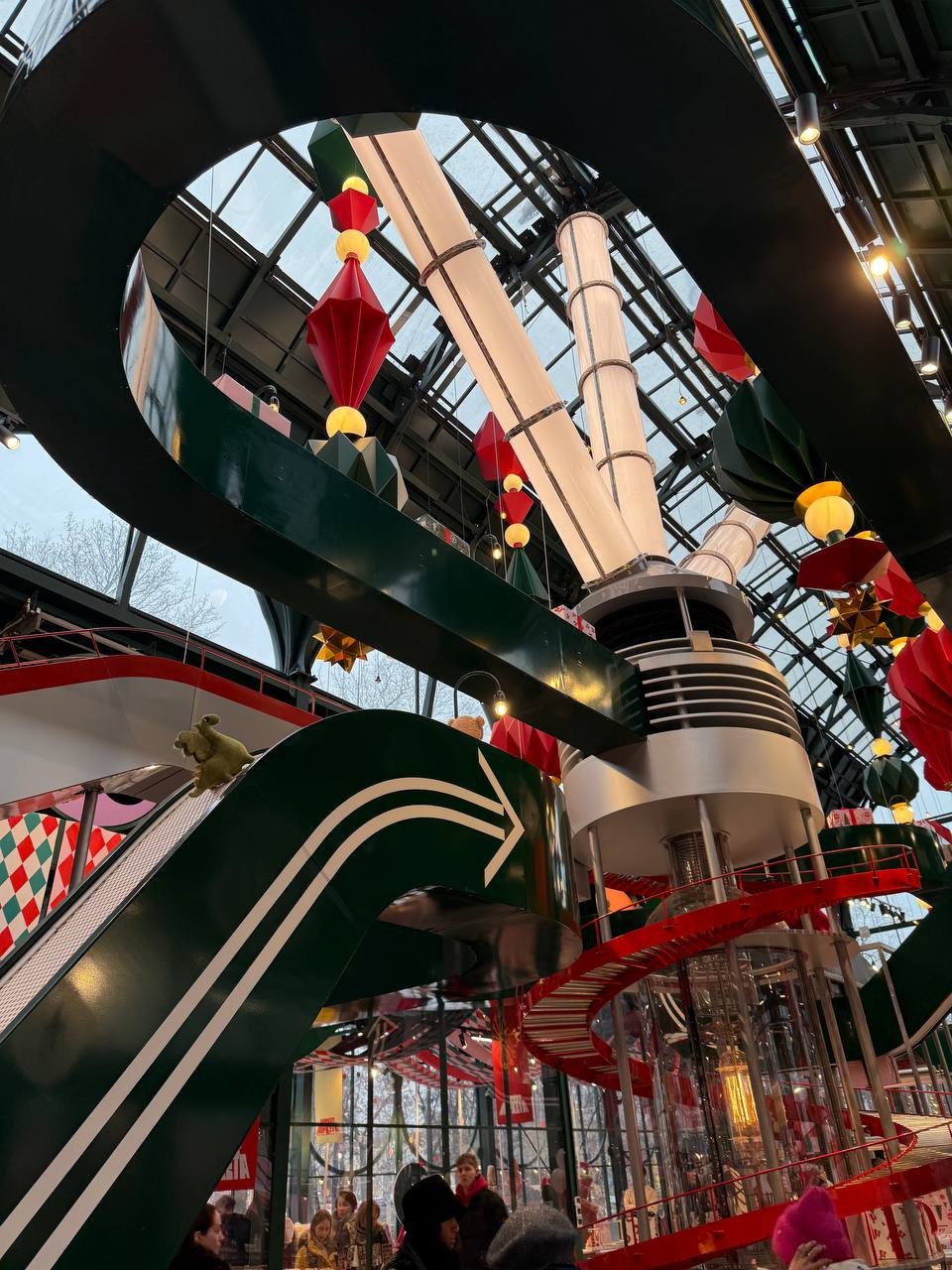 На Болотной площади открылся почтовый ящик Деда Мороза