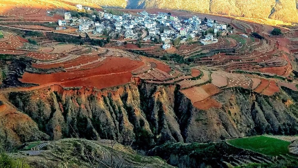 Луосягоу – невероятная яркая китайская палитра, в существование которой сложно поверить