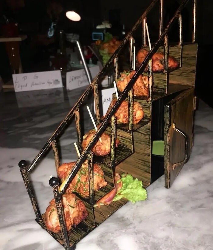 28. Лестница с закуской