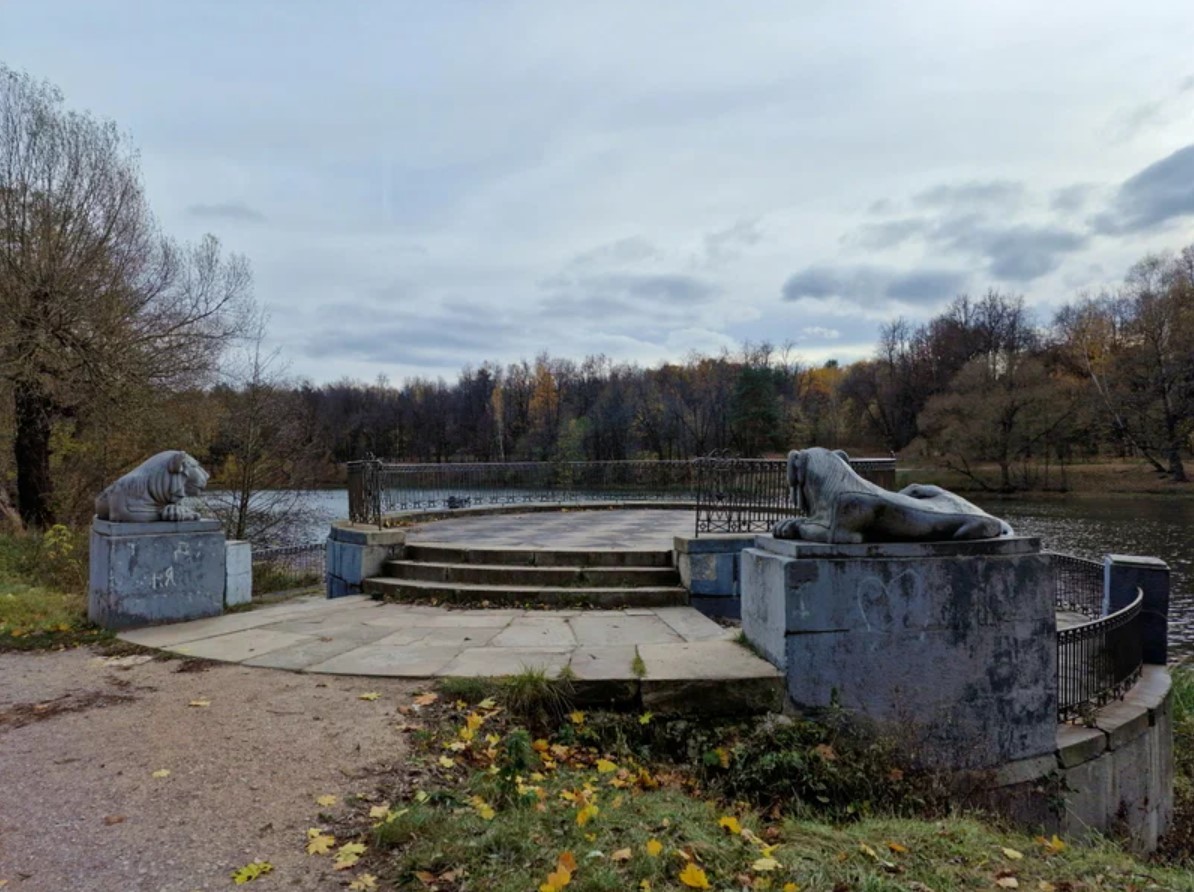 Львы вернулись в московскую усадьбу Кузьминки. Фото до/после реставрации