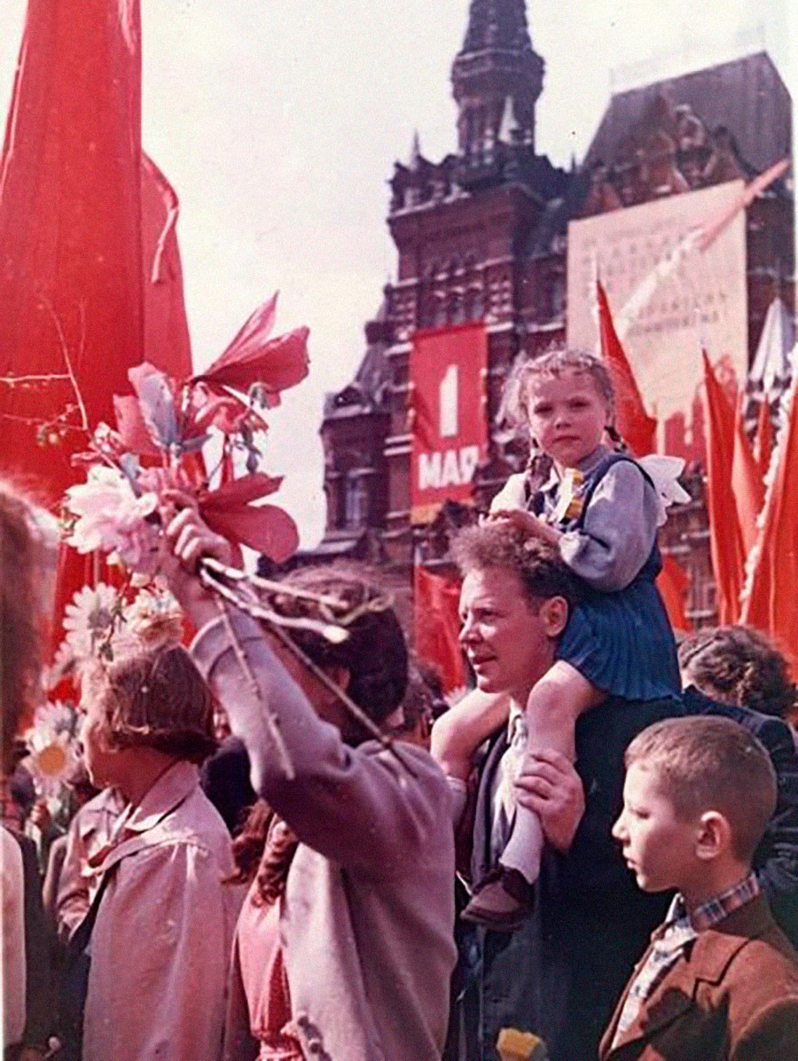 Первомайская демонстрация на Красной площади, 1954