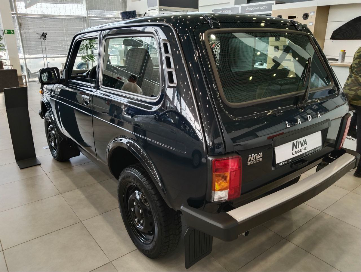 АвтоВАЗ ответил, почему в Белоруссии Лады дешевле, чем в России. Там есть конкуренция, с которой ничего не сделаешь