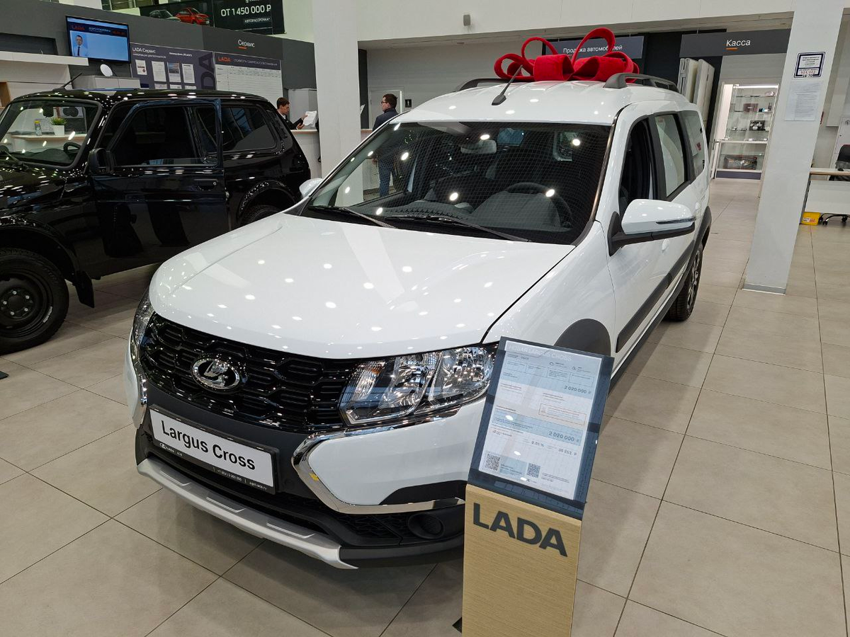 АвтоВАЗ ответил, почему в Белоруссии Лады дешевле, чем в России. Там есть конкуренция, с которой ничего не сделаешь
