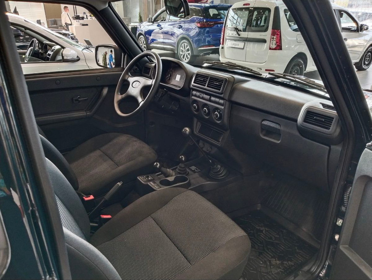 АвтоВАЗ ответил, почему в Белоруссии Лады дешевле, чем в России. Там есть конкуренция, с которой ничего не сделаешь