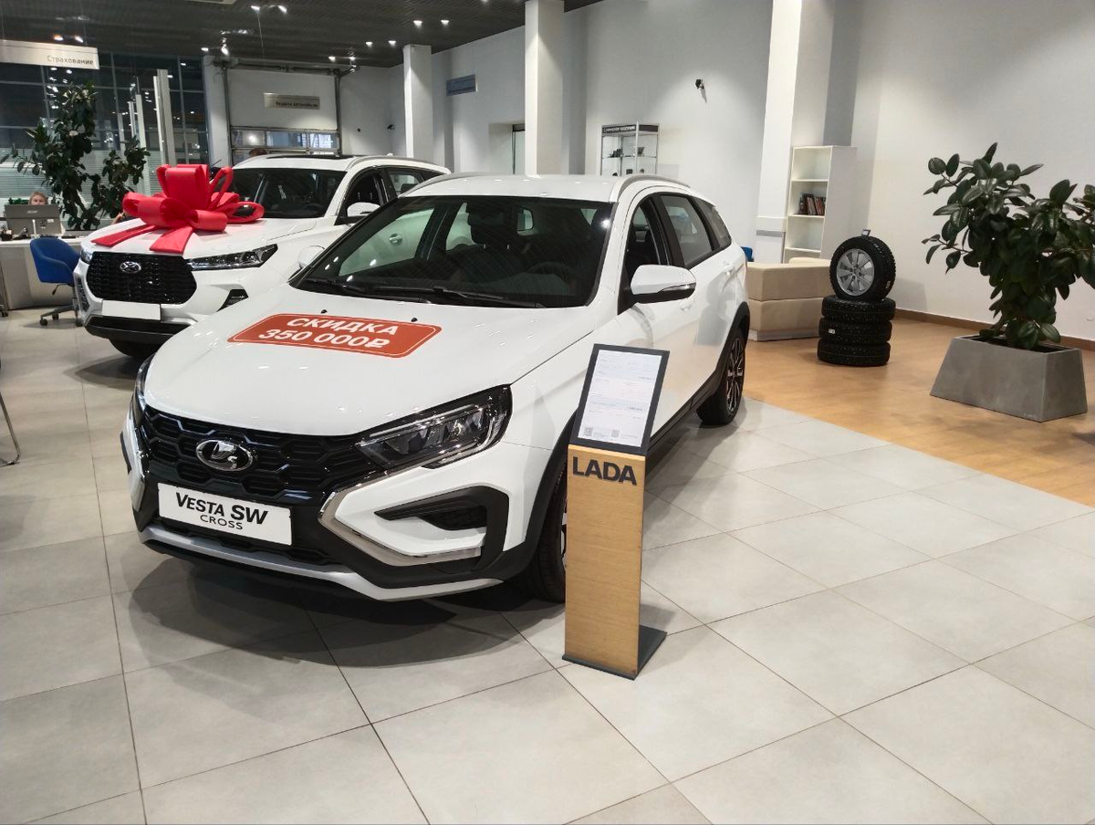 АвтоВАЗ ответил, почему в Белоруссии Лады дешевле, чем в России. Там есть конкуренция, с которой ничего не сделаешь